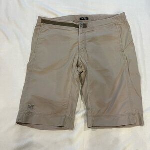 Arc'teryx Shorts Men's Size 36